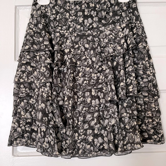 NWT Ann Taylor Loft gray tiered ruffle skirt - Picture 1 of 5